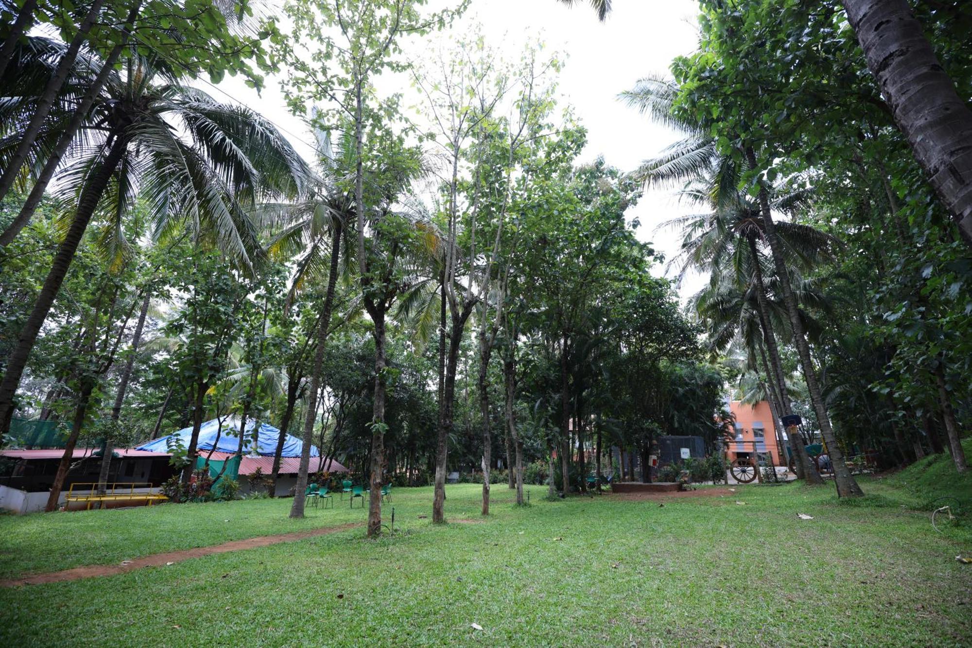 Nisarga Resort Kaglipur Ngoại thất bức ảnh